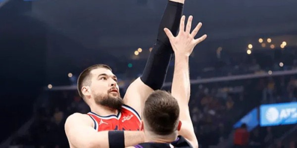 官方网站-快船配角熬出头了！祖巴茨+柯林斯统治级表现，替补还有3支点！|伊维察-祖巴茨|伊维察·祖巴茨|洛杉矶湖人队|洛杉矶快船队|篮板_新浪新闻