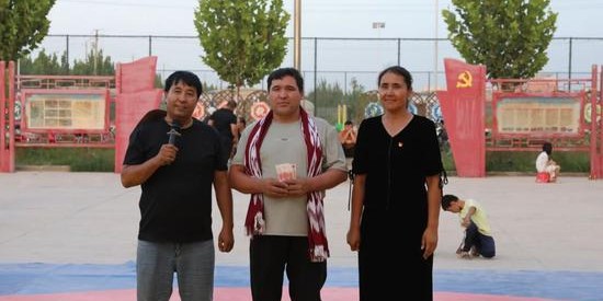 开云体育-摔跤比赛：丰富群众生活 助推乡村文化振兴