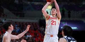 娱乐平台-胡金秋哽咽：看完《南京照相馆》感觉该为中国奉献 我爱中国